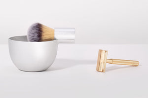 gold-classic-razor-with-silver-brush-and-bowl