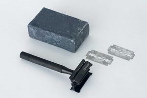 black-safety-razor-with-safety-razor-blades-and-soap