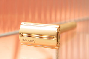 gold-double-edged-safety-razor-close-image